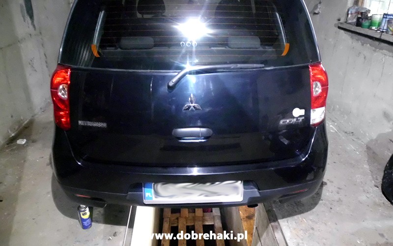 montaż haka holowniczego Mitsubishi Colt