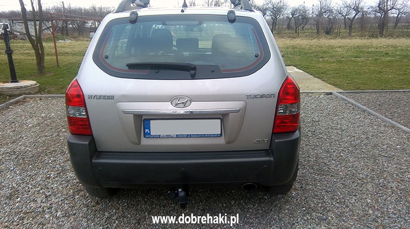 montaż-haka-holowniczego-2006-Hyundai-Tucson-5